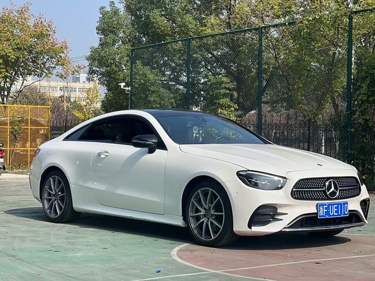 奔馳 奔馳E級  2021款 改款 E 260 4MATIC 轎跑車圖片