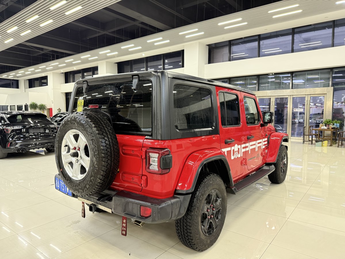 Jeep 牧馬人  2019款 2.0T Sahara 四門版 國(guó)VI圖片