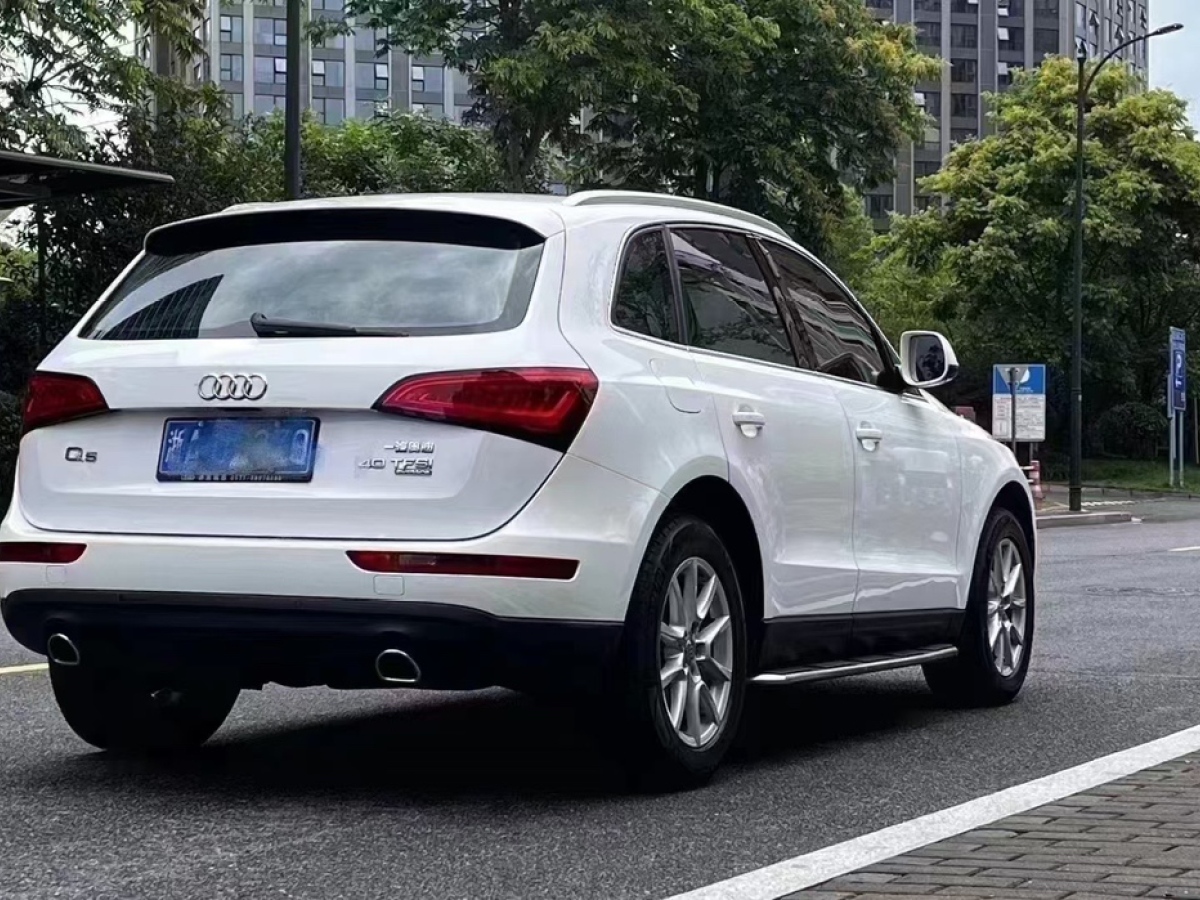 奧迪 奧迪Q5  2015款 40 TFSI 進(jìn)取型圖片