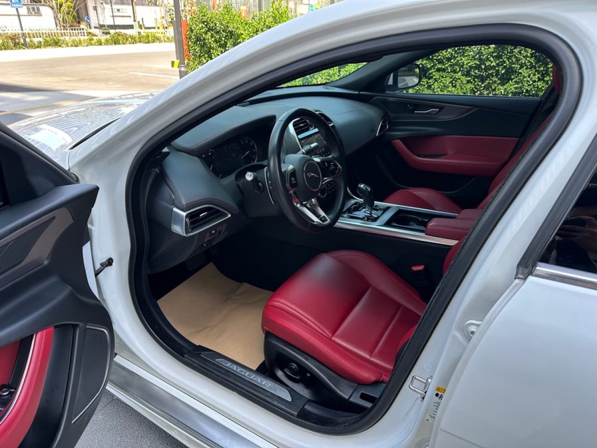 捷豹 XEL  2021款 2.0T 200PS R-DYNAMIC 青春運動版圖片