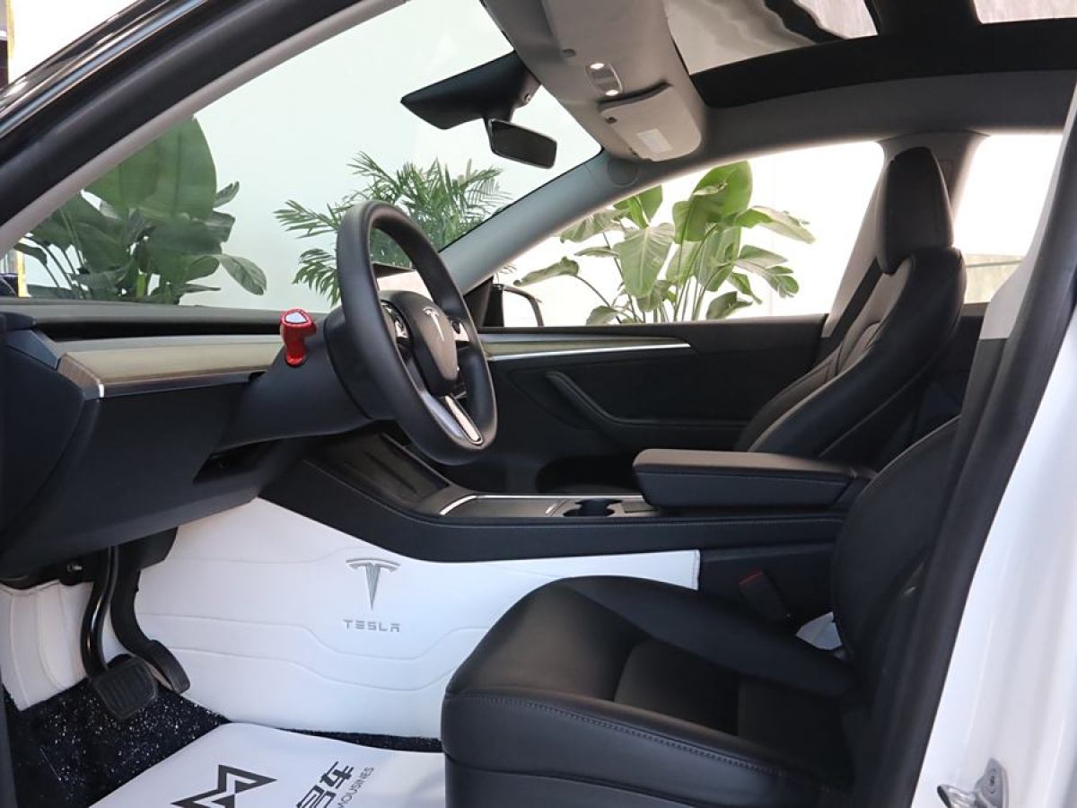 特斯拉 Model Y  2022款 改款 長(zhǎng)續(xù)航全輪驅(qū)動(dòng)版圖片