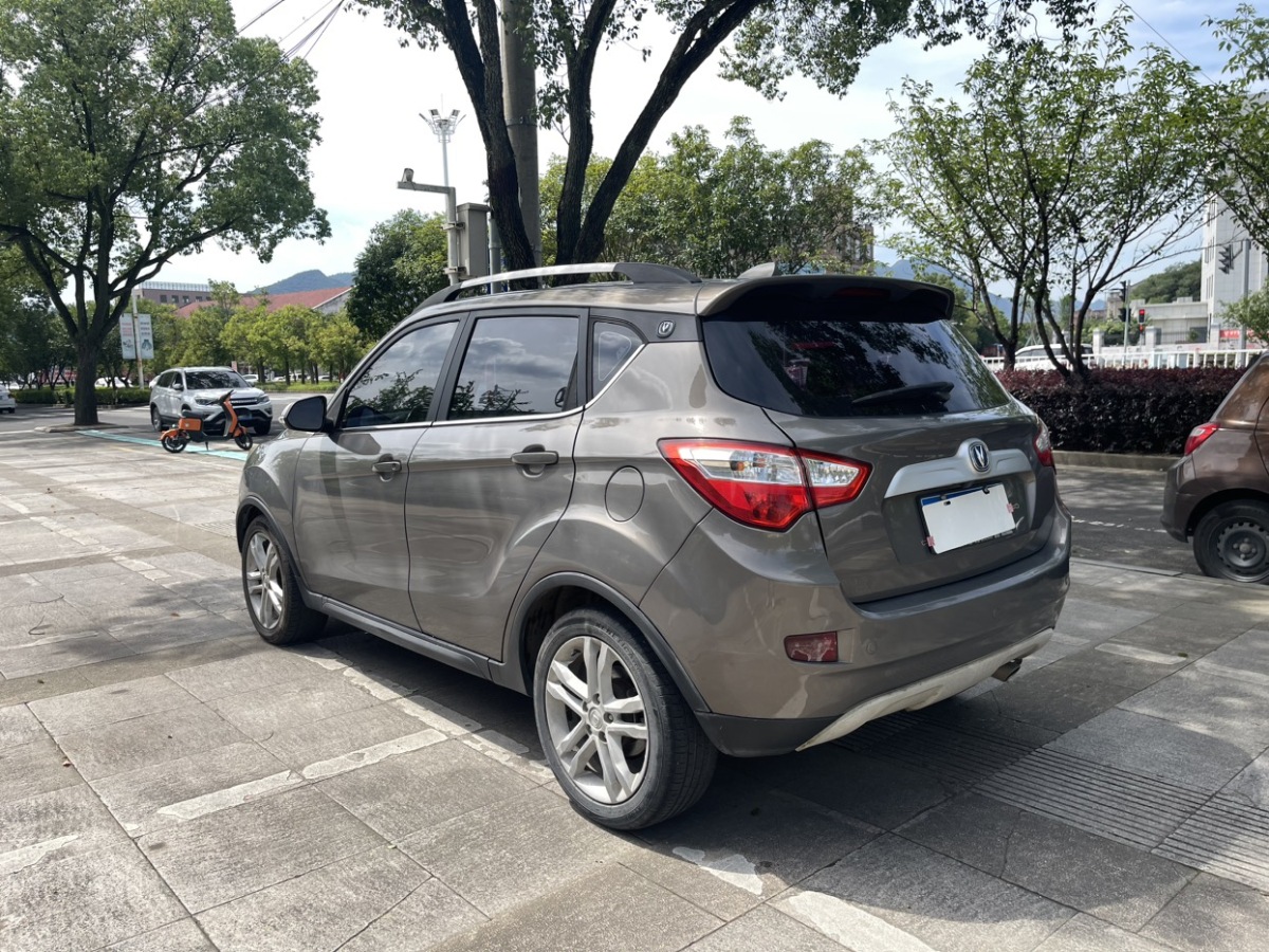 长安 CS35  2015款 1.6L 自动豪华型 国IV图片