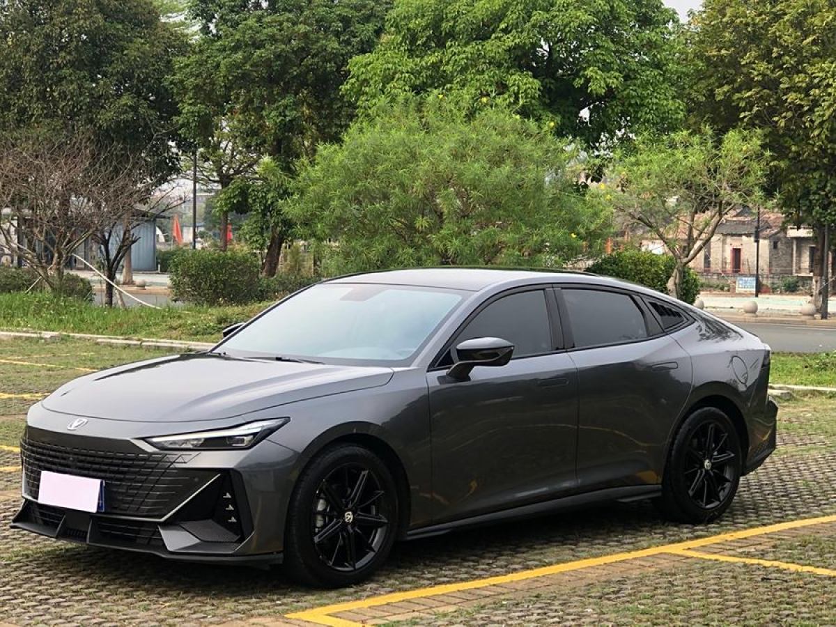 長(zhǎng)安 長(zhǎng)安UNI-V  2022款 1.5T 尊貴型圖片