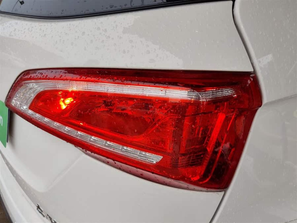 寶駿 730  2017款 1.5T 手動時尚型 7座圖片