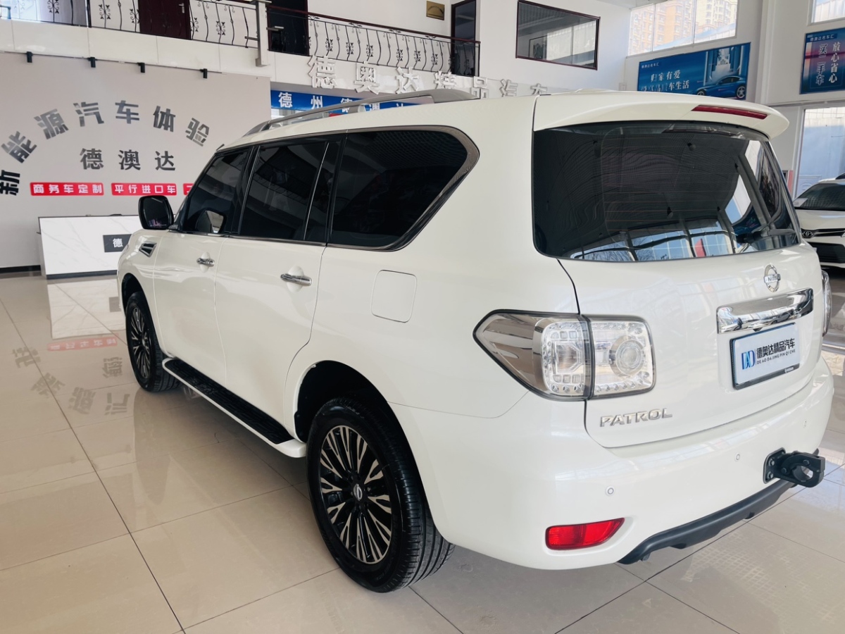 日產(chǎn) 途樂(lè)  2018款 4.0L 領(lǐng)英型圖片