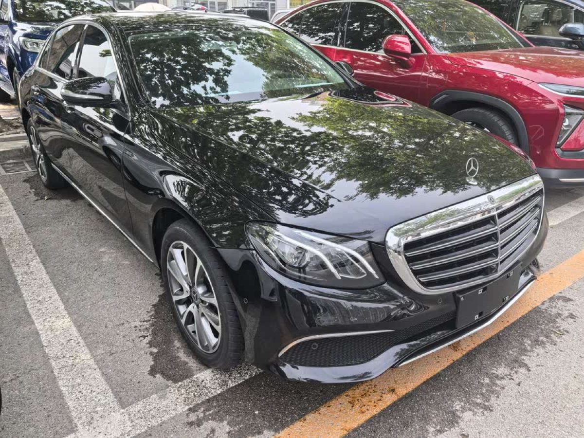 奔馳 奔馳E級  2019款 改款 E 300 L 時尚型圖片