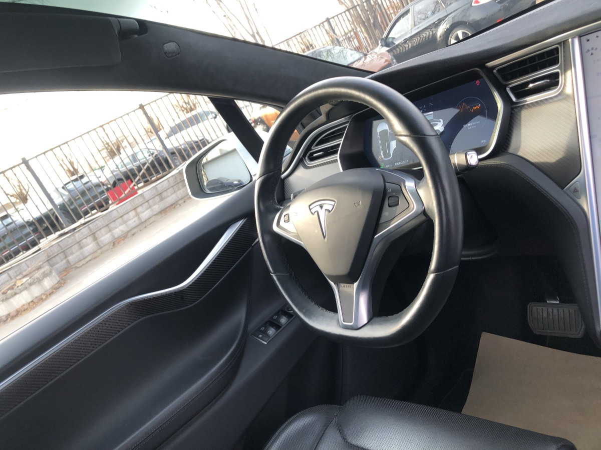 特斯拉 Model X  2016款 Model X 90D圖片