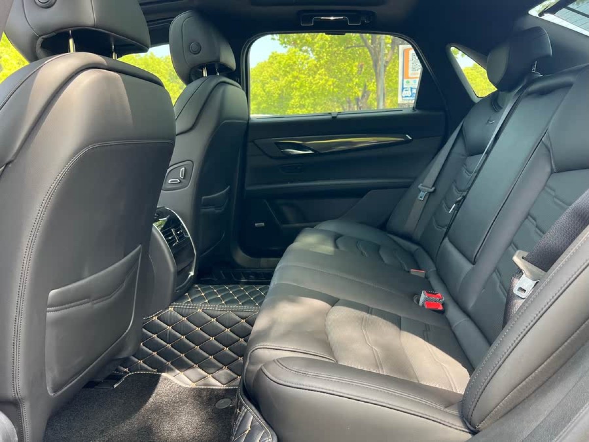 凱迪拉克 CT6  2020款 改款 28T 領(lǐng)先運(yùn)動型圖片