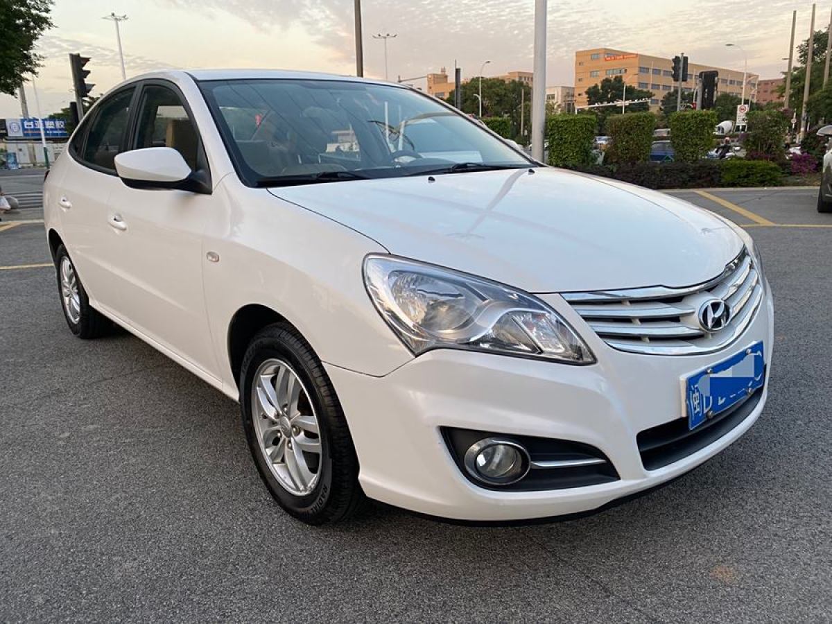 現(xiàn)代 悅動  2011款 1.6L 手動舒適型圖片