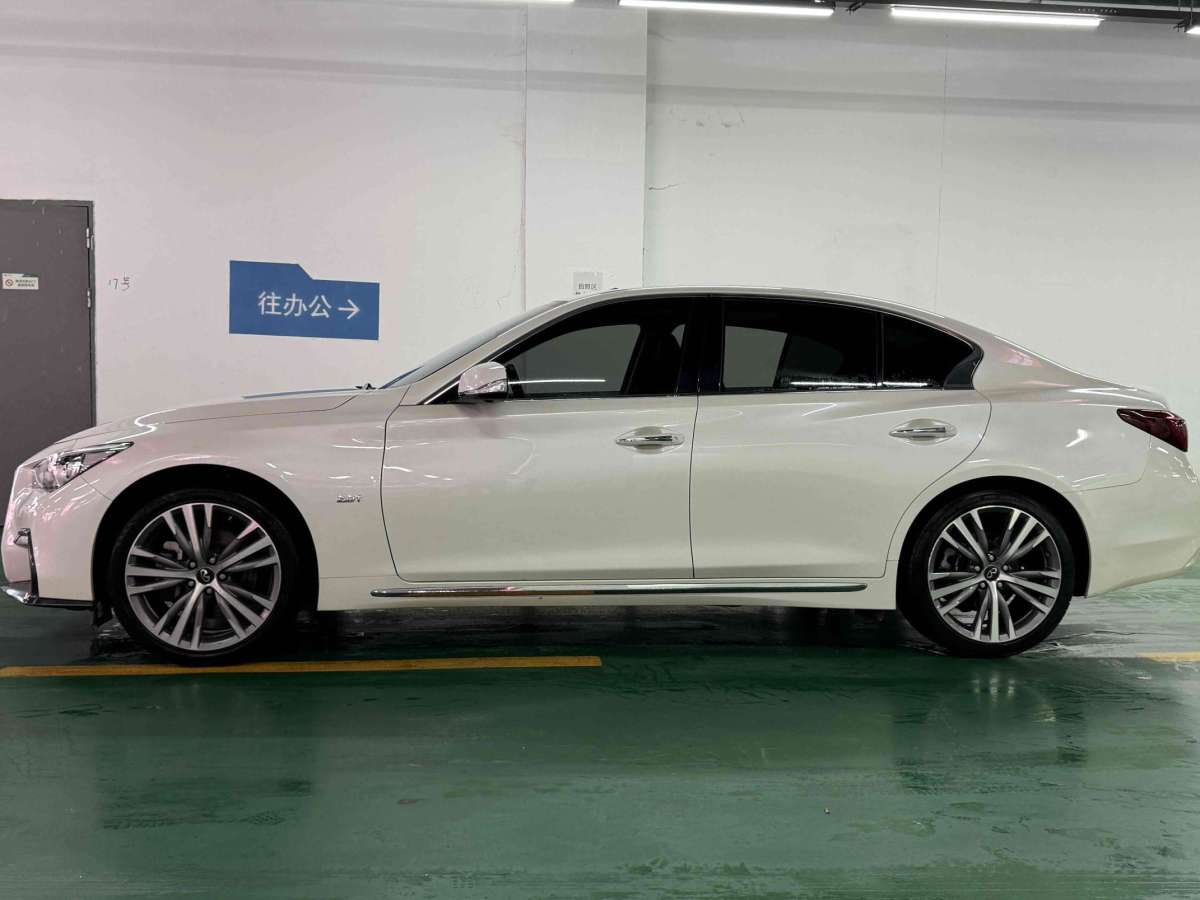 英菲尼迪 Q50L  2020款 2.0T 30周年限量版圖片