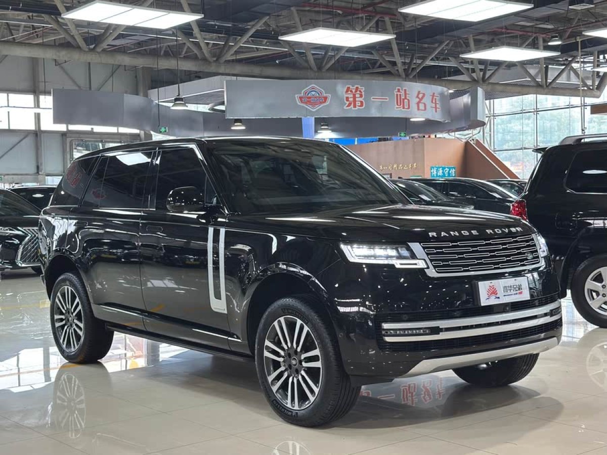 路虎 攬勝  2023款 3.0 L6 400PS 創(chuàng)世加長(zhǎng)版圖片