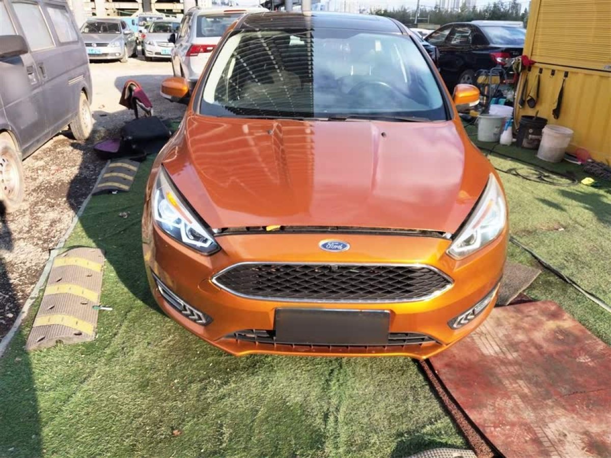 福特 ?？怂? 2015款 兩廂 1.6L 自動(dòng)風(fēng)尚型圖片