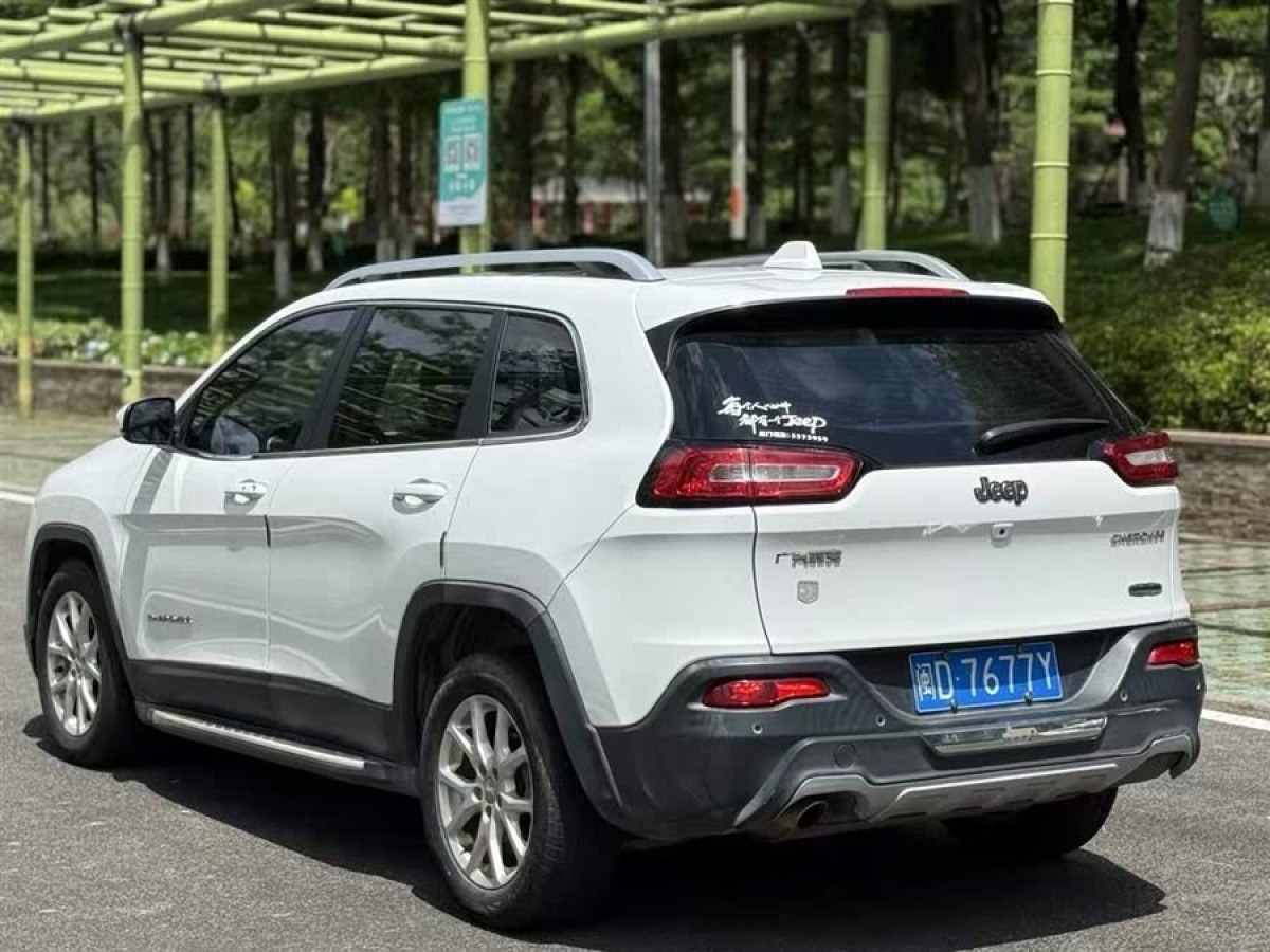 Jeep 自由光  2016款 2.0L 領(lǐng)先版圖片