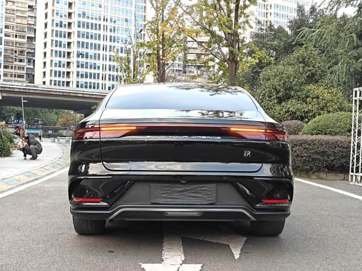 比亞迪 漢  2022款 DM-i 121KM 領(lǐng)航型圖片