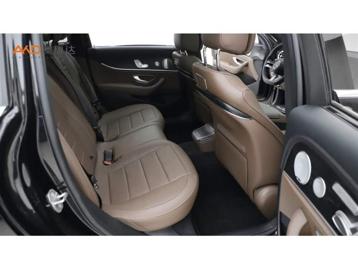 奔馳 奔馳E級  2021款 改款 E 300 L 尊貴型圖片