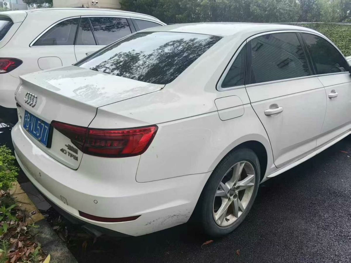 奧迪 奧迪A4L  2017款 A4L 40TFSI 時(shí)尚型圖片