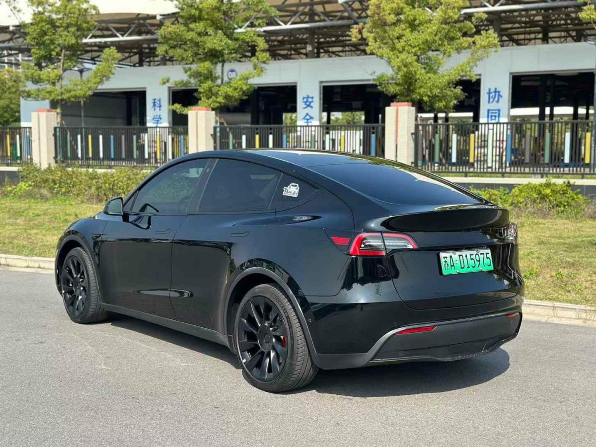 特斯拉 Model S  2023款 三電機(jī)全輪驅(qū)動(dòng) Plaid版圖片