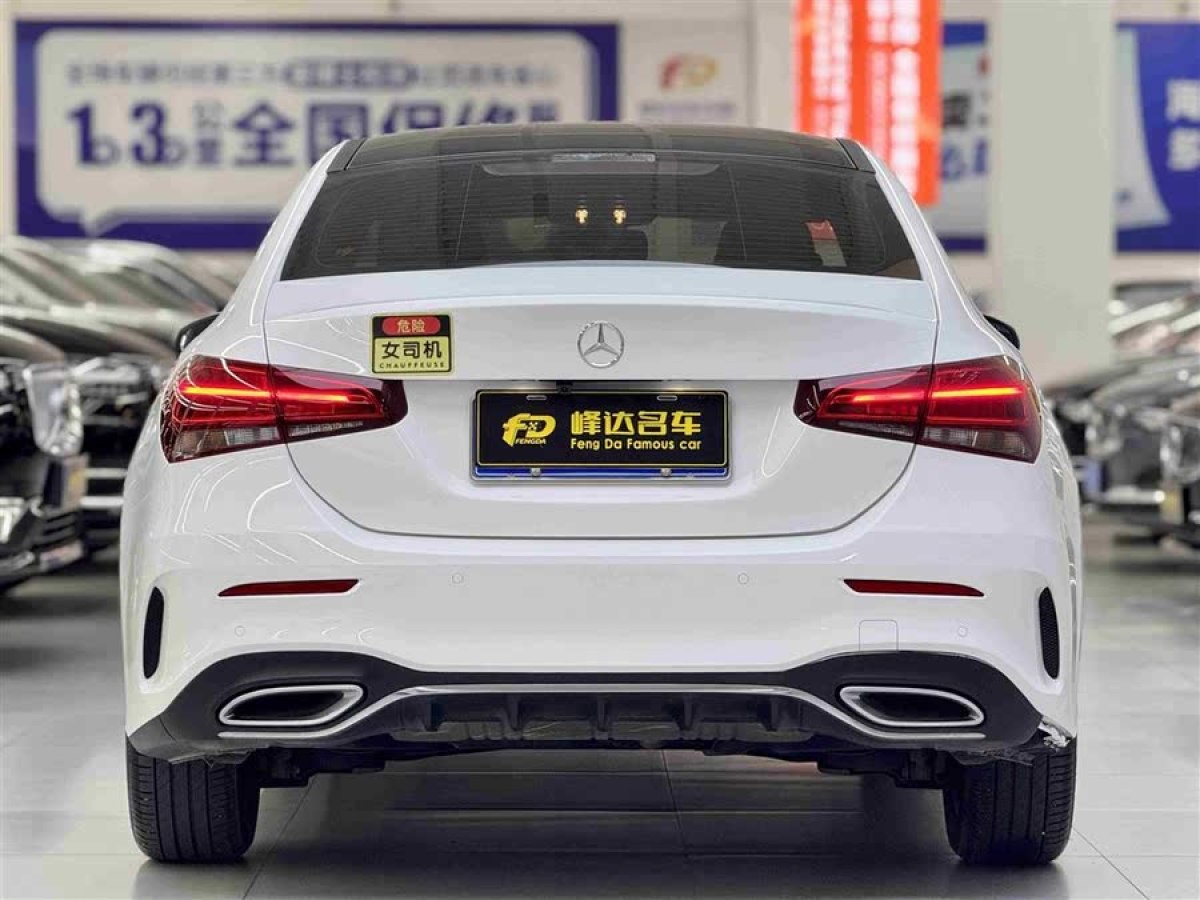 奔馳 奔馳A級  2019款  改款 A 180 L 運動轎車圖片