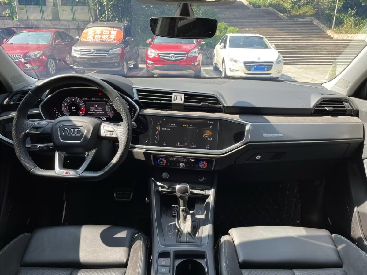 奧迪 奧迪Q3  2020款 45 TFSI quattro 豪華動感型圖片