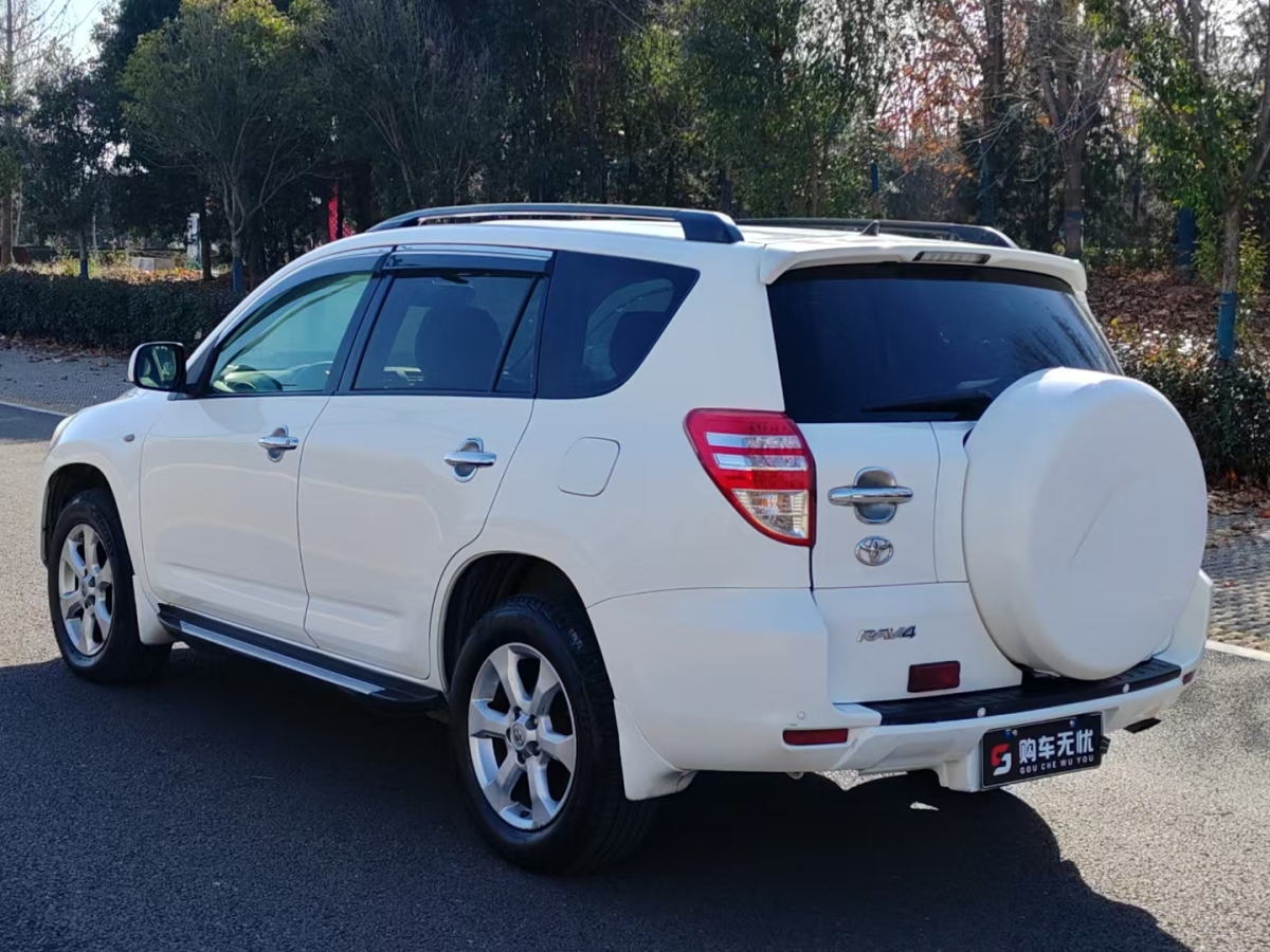 豐田 RAV4  2019款 榮放 2.0L CVT兩驅(qū)先鋒版圖片