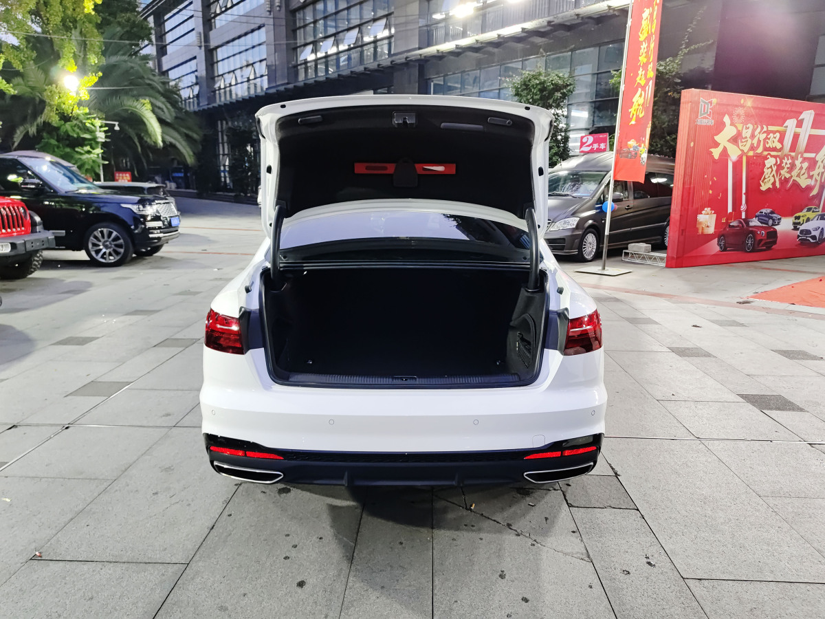 奧迪 奧迪A4L  2022款 40 TFSI 豪華動(dòng)感型圖片