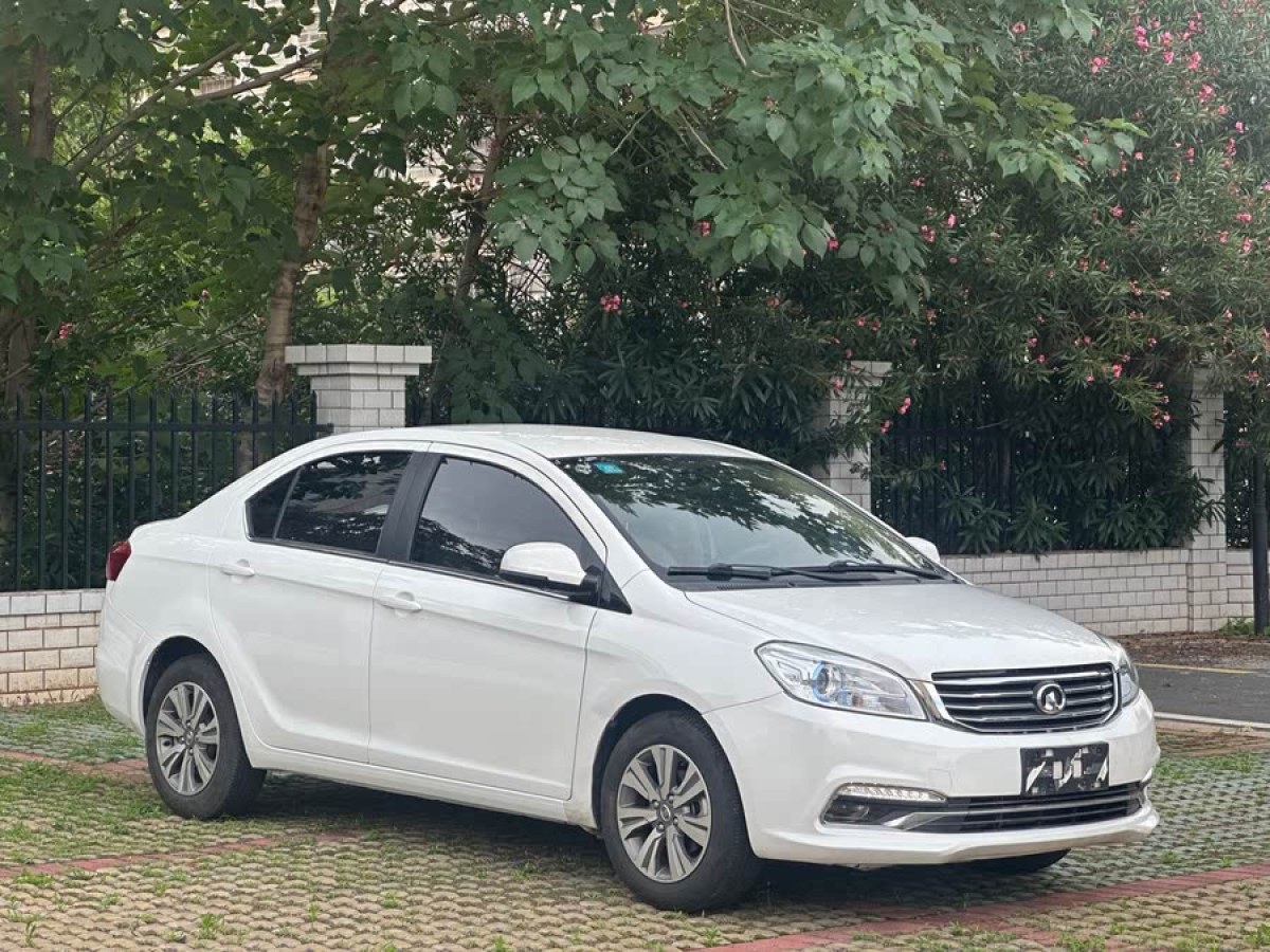 長(zhǎng)城 C30  2016款 1.5L AMT舒適型圖片