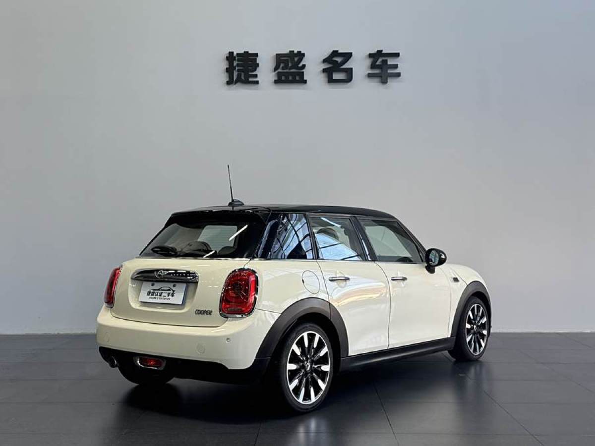 MINI MINI  2015款 1.5T COOPER Excitement 五門版圖片