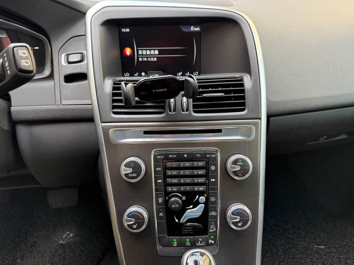 沃爾沃 XC60  2015款 T5 AWD 智遠(yuǎn)版圖片