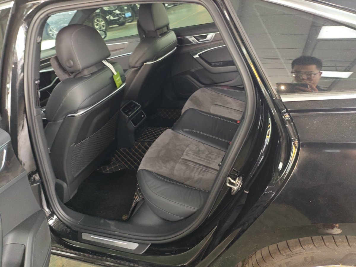 奧迪 奧迪A6L  2023款 改款 45 TFSI quattro 臻選動感型圖片