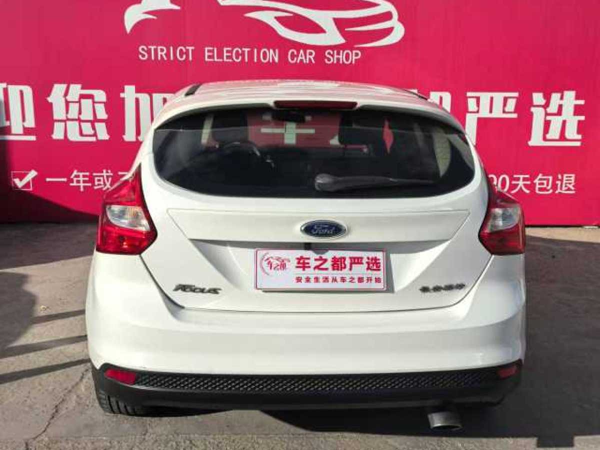 福特 ?？怂? 2015款 兩廂 1.6L 自動風尚型圖片