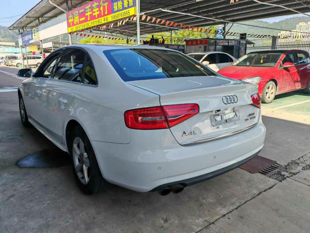 2013年8月奧迪 奧迪A4L  2013款 A4L 30TFSI 手動舒適型