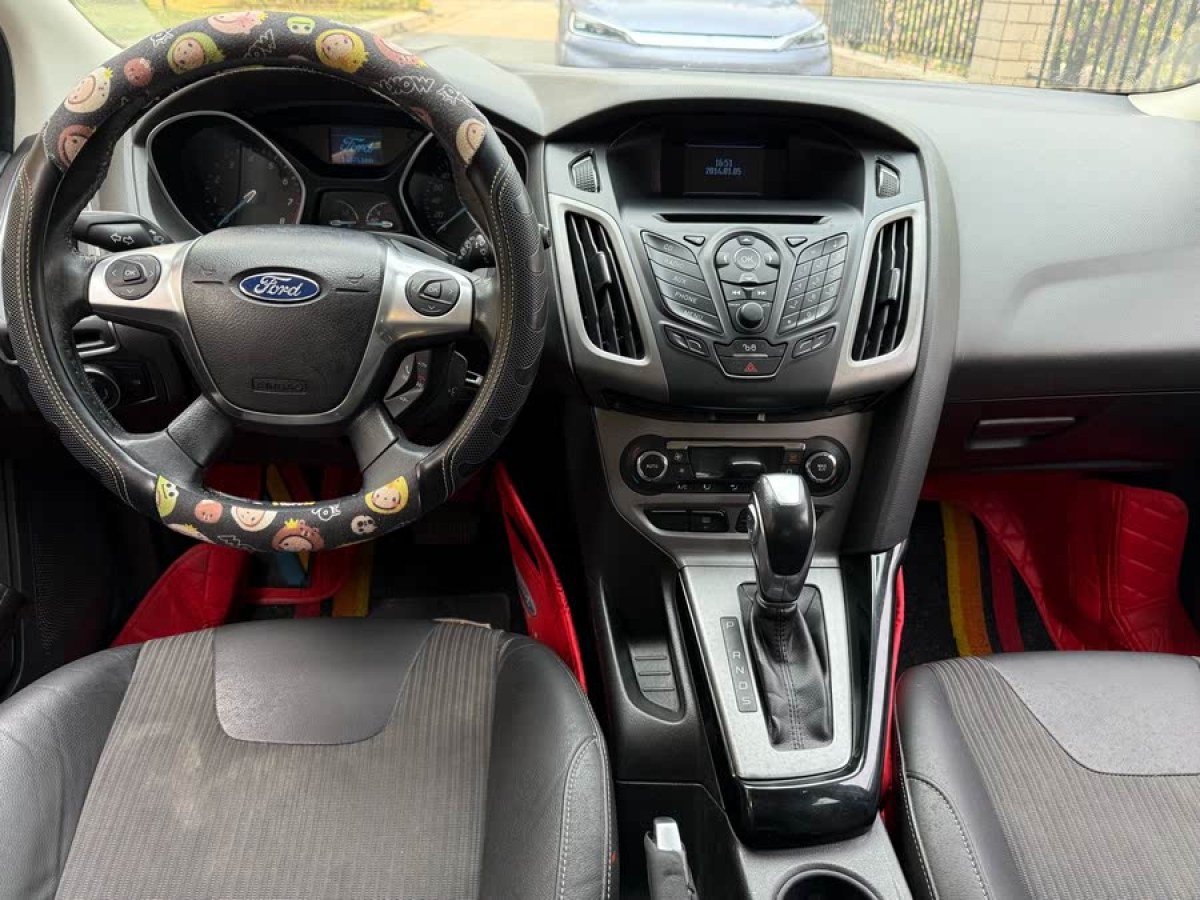 福特 ?？怂? 2012款 兩廂 1.6L 自動風(fēng)尚型圖片