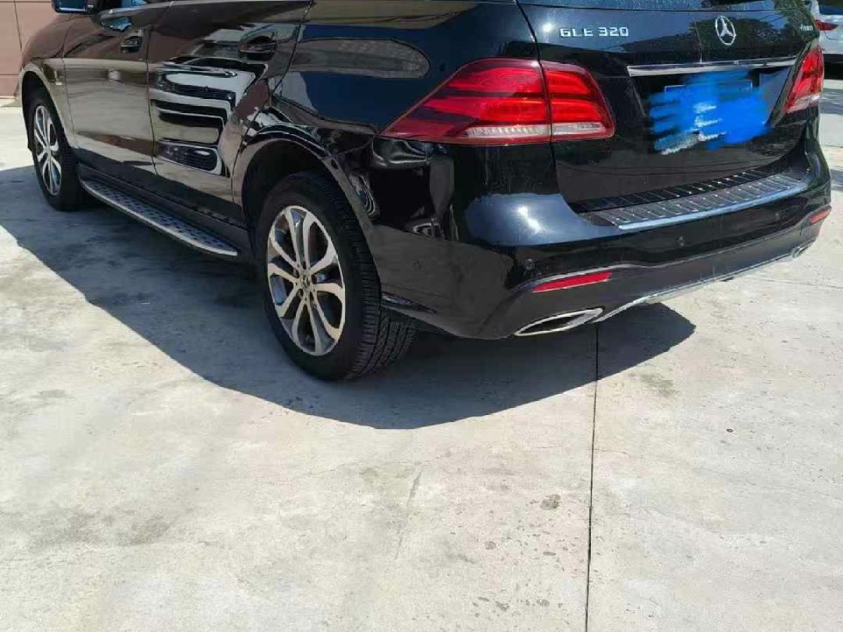 奔馳 奔馳A級(jí)  2019款  A 220 L 4MATIC 運(yùn)動(dòng)轎車圖片