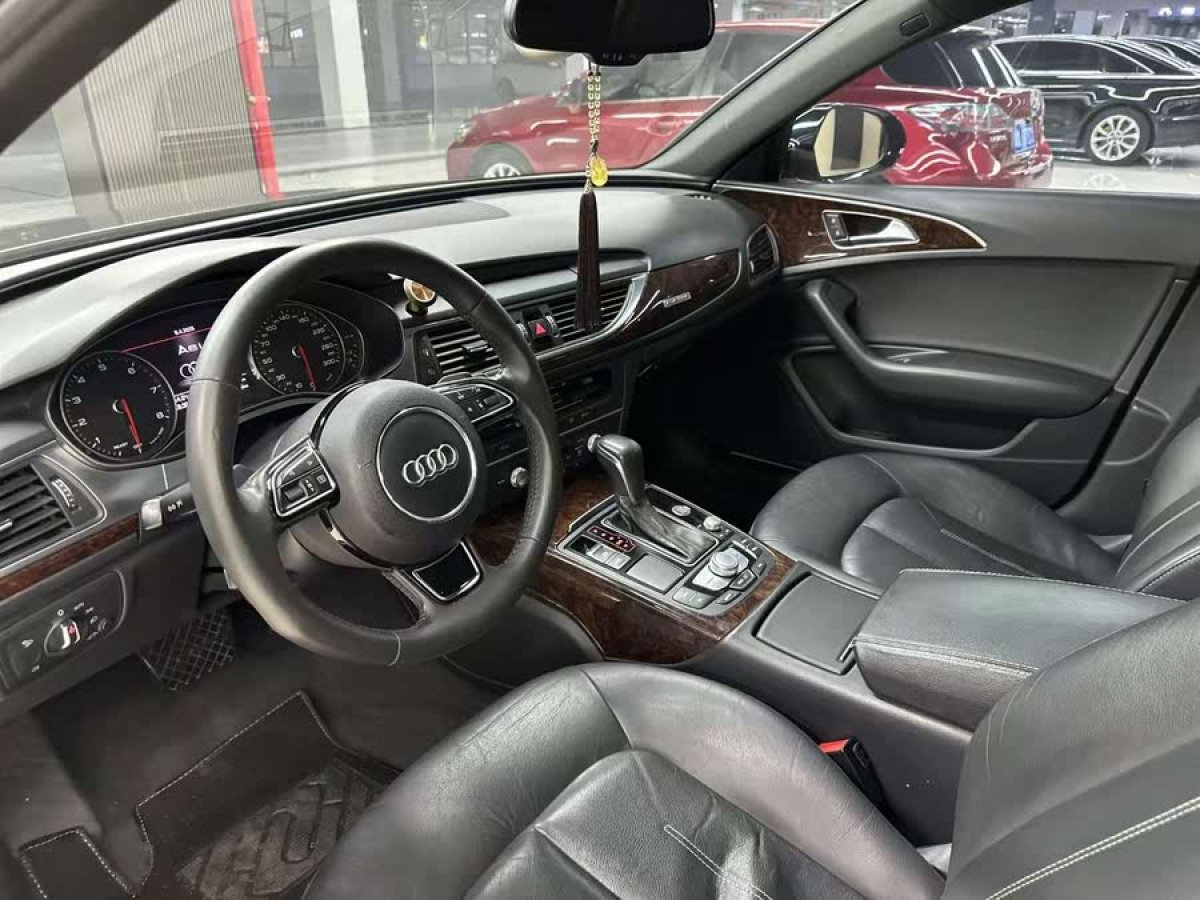 奧迪 奧迪A4L  2018款 30周年年型 45 TFSI quattro 運(yùn)動(dòng)型圖片