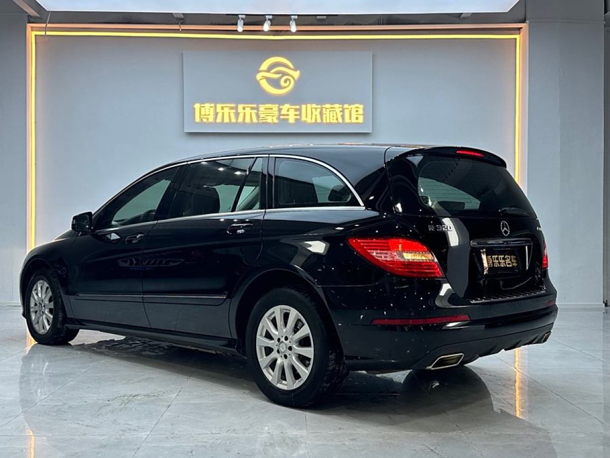 奔馳 奔馳R級(jí)  2014款 R 320 4MATIC 商務(wù)型圖片