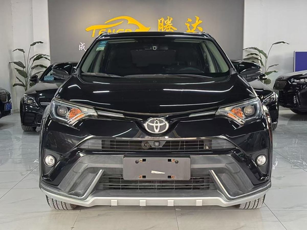 2018年1月豐田 RAV4榮放  2018款 2.0L CVT兩驅(qū)風尚X版