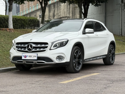 2018年5月 奔馳 奔馳GLA GLA 220 4MATIC 時(shí)尚型圖片