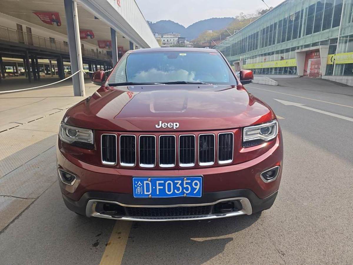 Jeep 大切諾基  2016款 3.0L 精英導(dǎo)航版圖片