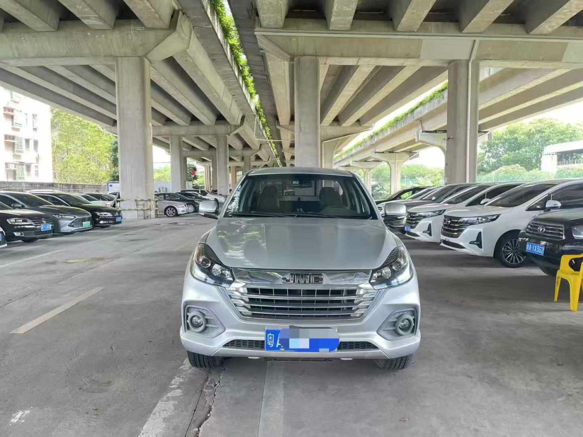 江鈴 寶典  2022款 1.8T汽油兩驅(qū)尊享版標(biāo)軸JX4G18A6L圖片