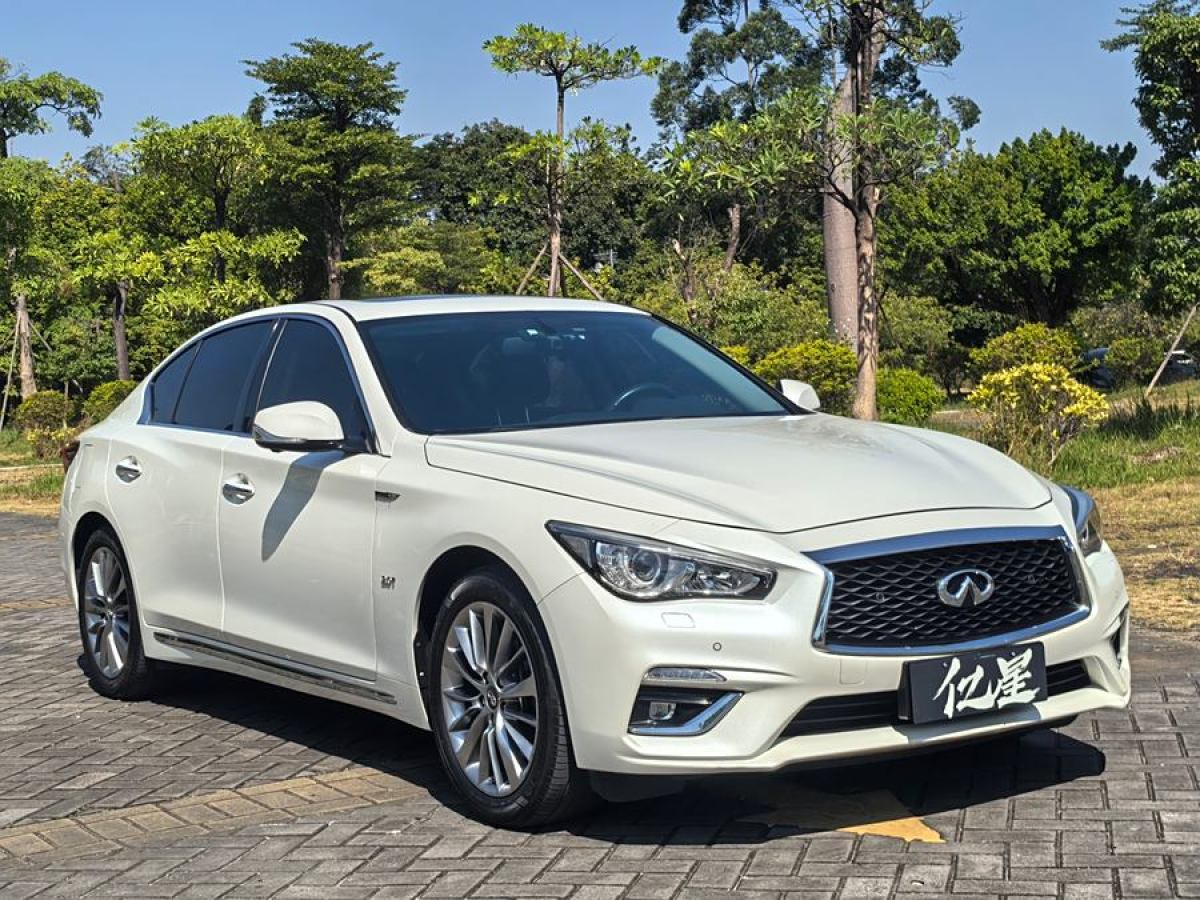 英菲尼迪 Q50L  2018款 2.0T 進(jìn)享版 國(guó)VI圖片