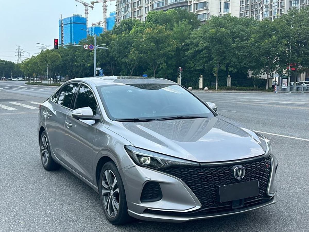 長(zhǎng)安 逸動(dòng)  2020款 PLUS 藍(lán)鯨NE 1.4T GDI DCT旗艦型圖片