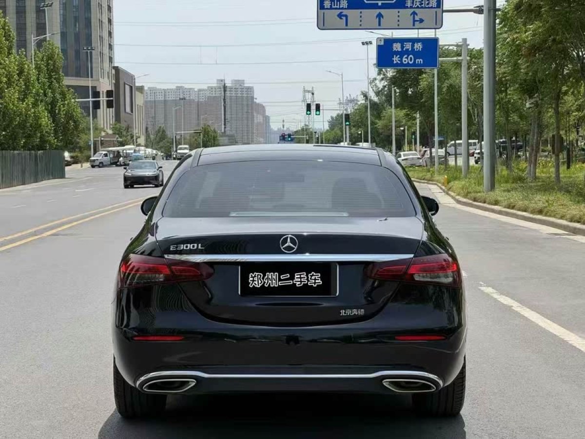 奔馳 奔馳E級(jí)  2021款 改款 E 300 L 豪華型圖片