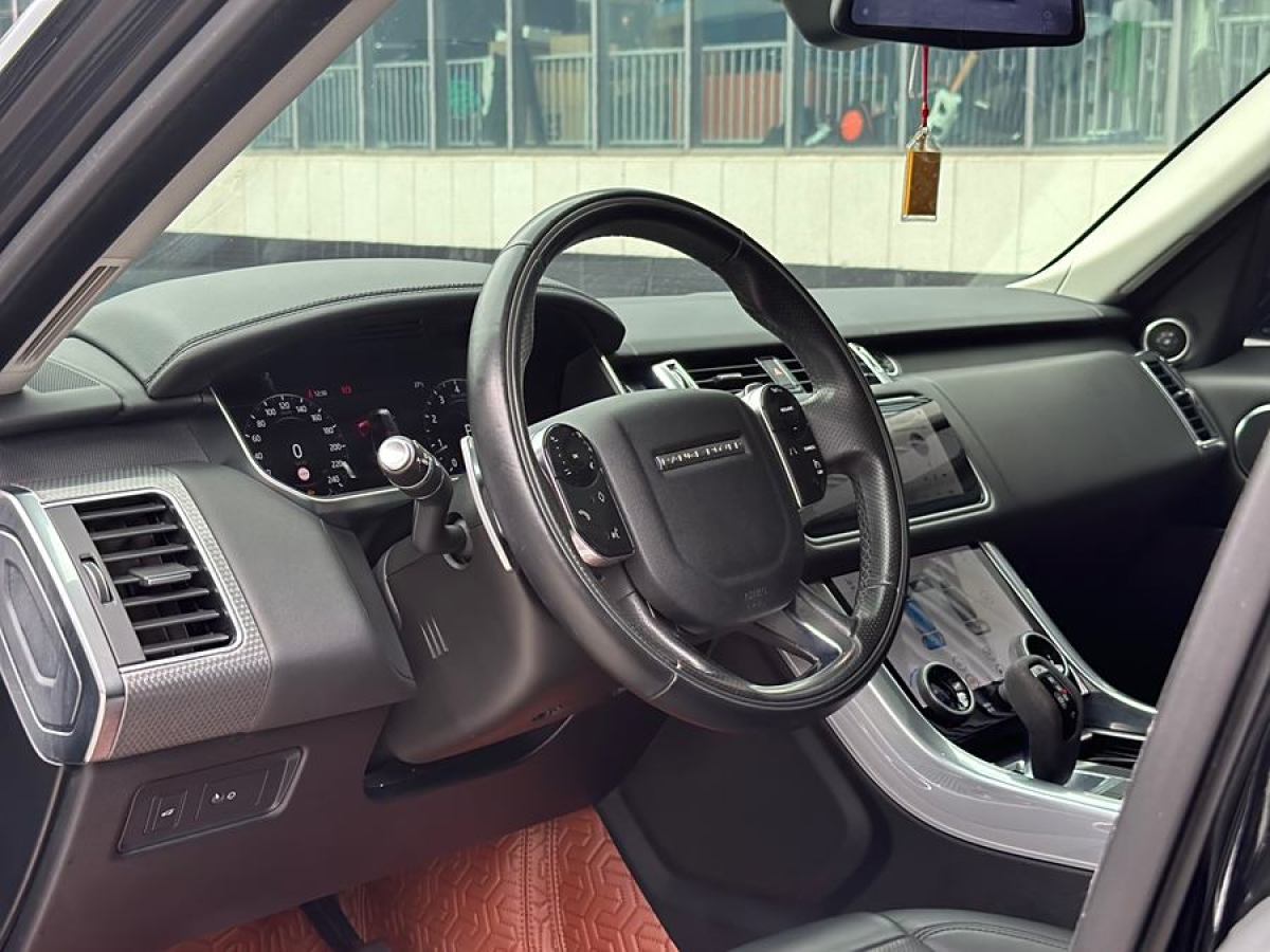 路虎 攬勝運(yùn)動(dòng)版  2020款 3.0 L6 HSE DYNAMIC圖片