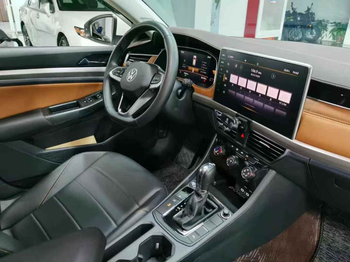 大眾 寶來(lái)  2022款 200TSI 手動(dòng)暢行版圖片