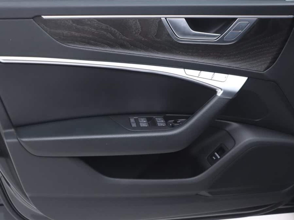 奧迪 奧迪A6L  2023款 改款 45 TFSI quattro 臻選致雅型圖片