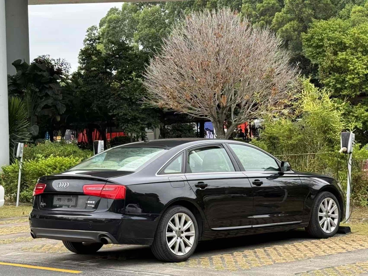 奧迪 奧迪A6L  2012款 TFSI 標(biāo)準(zhǔn)型圖片