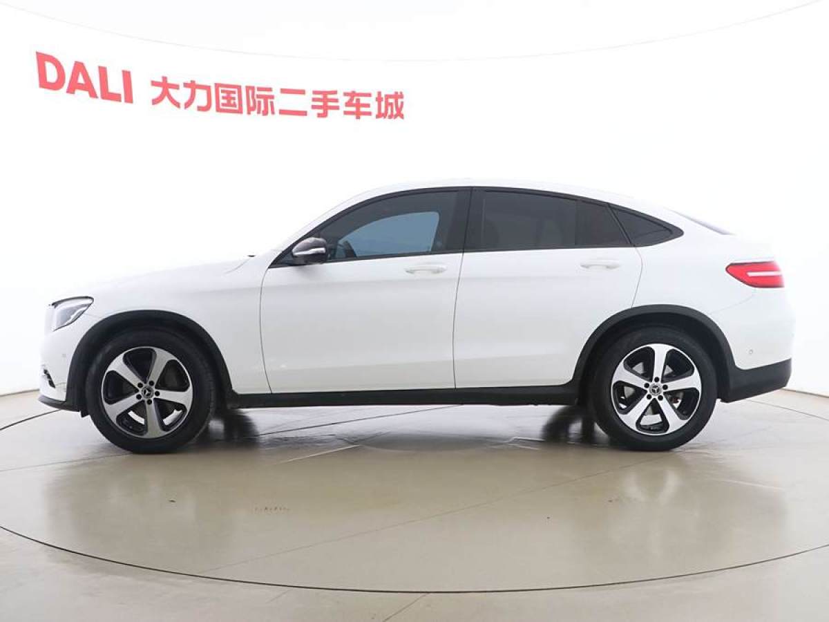 奔馳 奔馳GLC  2023款 GLC 300 4MATIC 轎跑SUV圖片