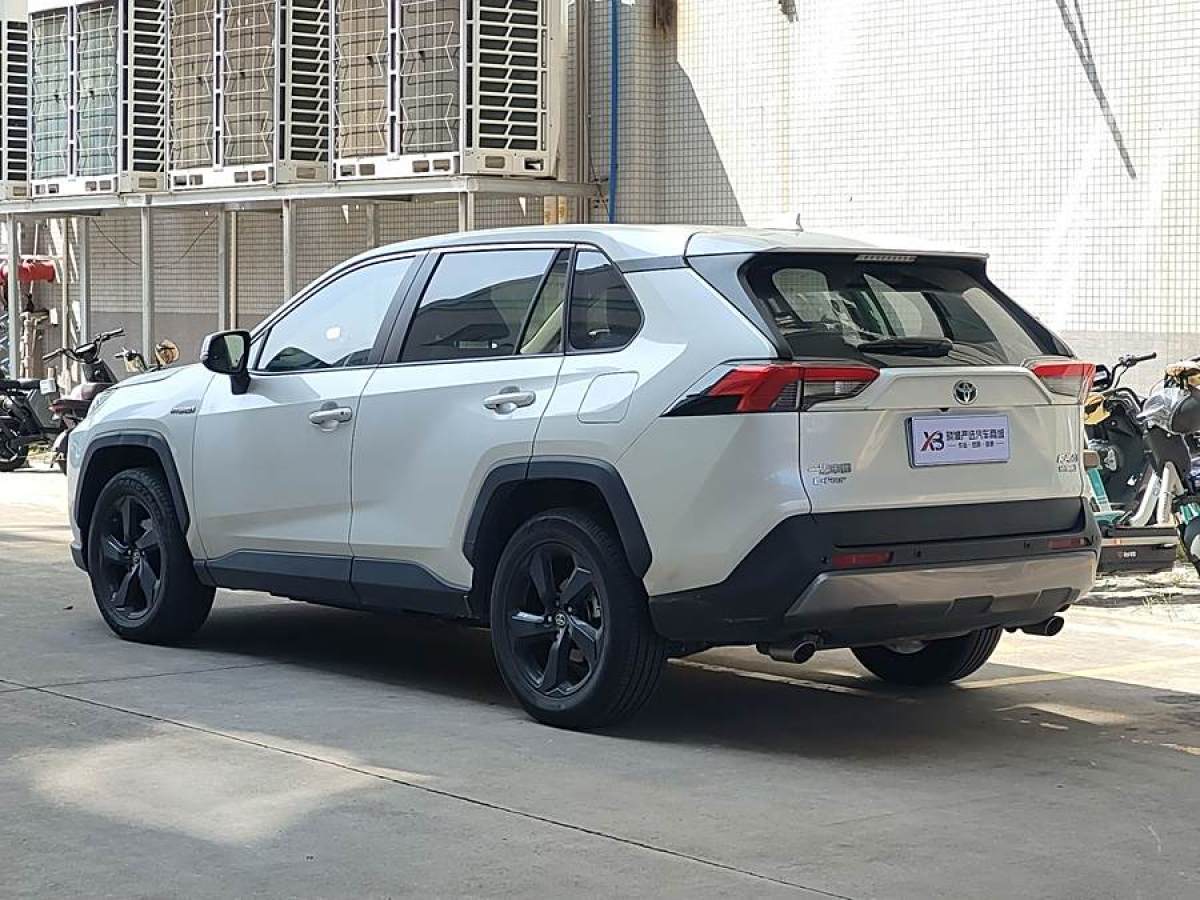 豐田 RAV4榮放  2023款 雙擎 2.5L E-CVT四驅(qū)精英Plus版圖片