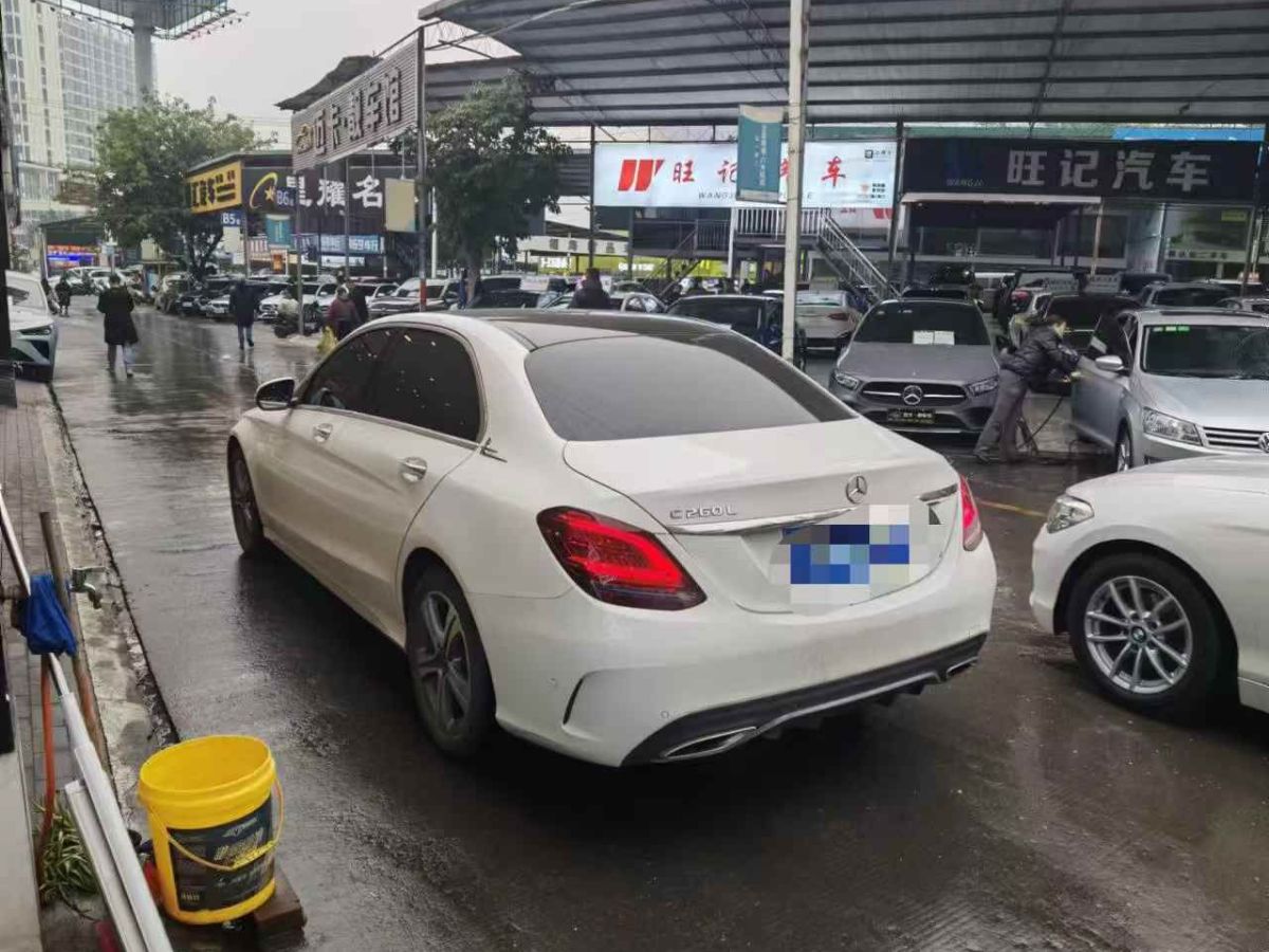 奔馳 奔馳A級  2019款  A 220 L 4MATIC 運(yùn)動轎車圖片