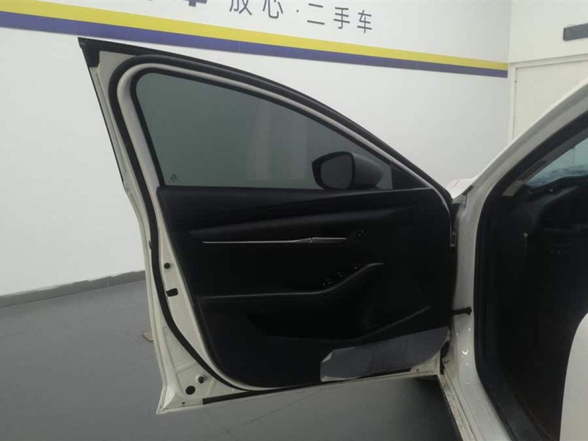 馬自達(dá) 馬自達(dá)3 Axela昂克賽拉  2022款 2.0L 自動(dòng)質(zhì)擎版圖片